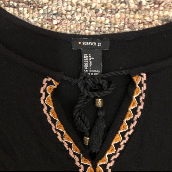 Forever 21 peasant crop top black size S - Picture 3 of 4